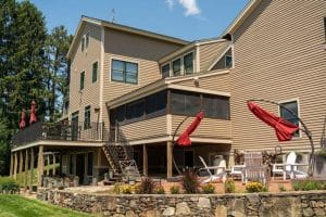 Read more about the article Summer Exterior Painting: The Best Time of Year