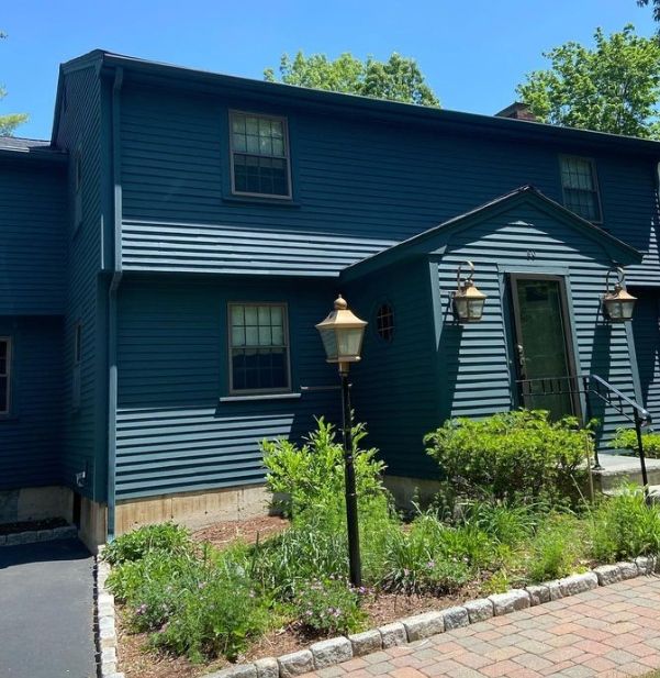 Read more about the article Spring 2025 Exterior Painting to Freshen Your Home